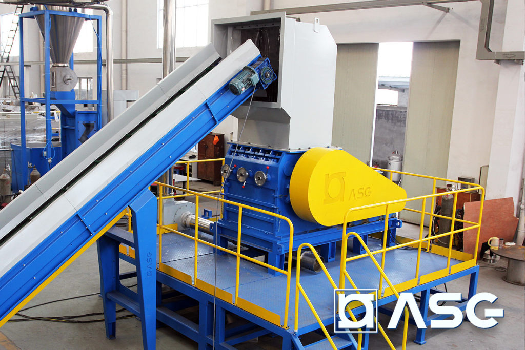 plastic granulator machine front view with conveyor