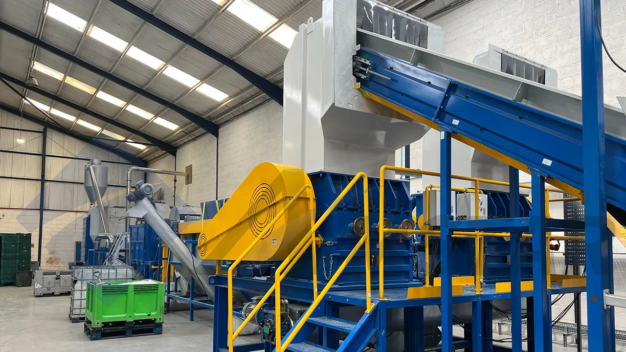 Plastic Crusher (Plastic Granulator) for Recycling – Working Principle & Applications